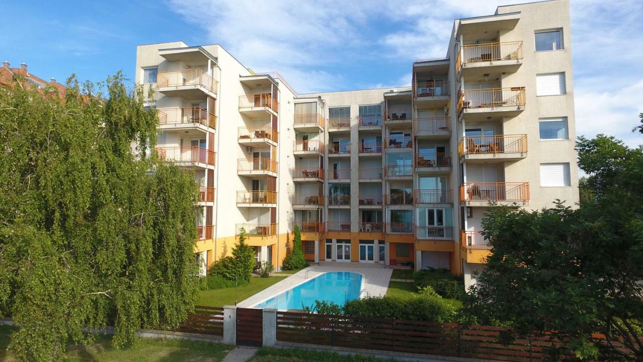 Viktoria Apartmanok Siofok Exterior photo